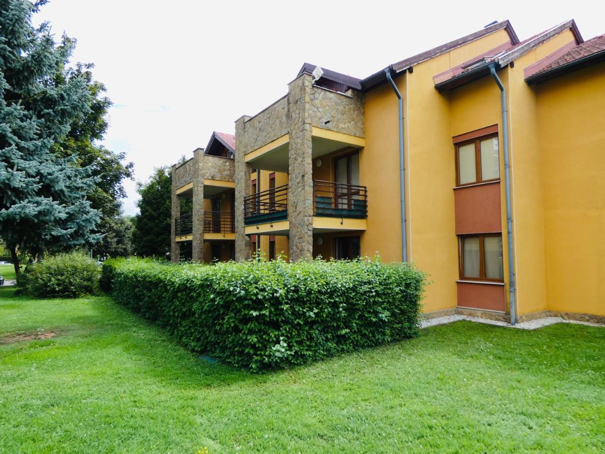 Fortuna Golf Apartman Buk Bagian luar foto