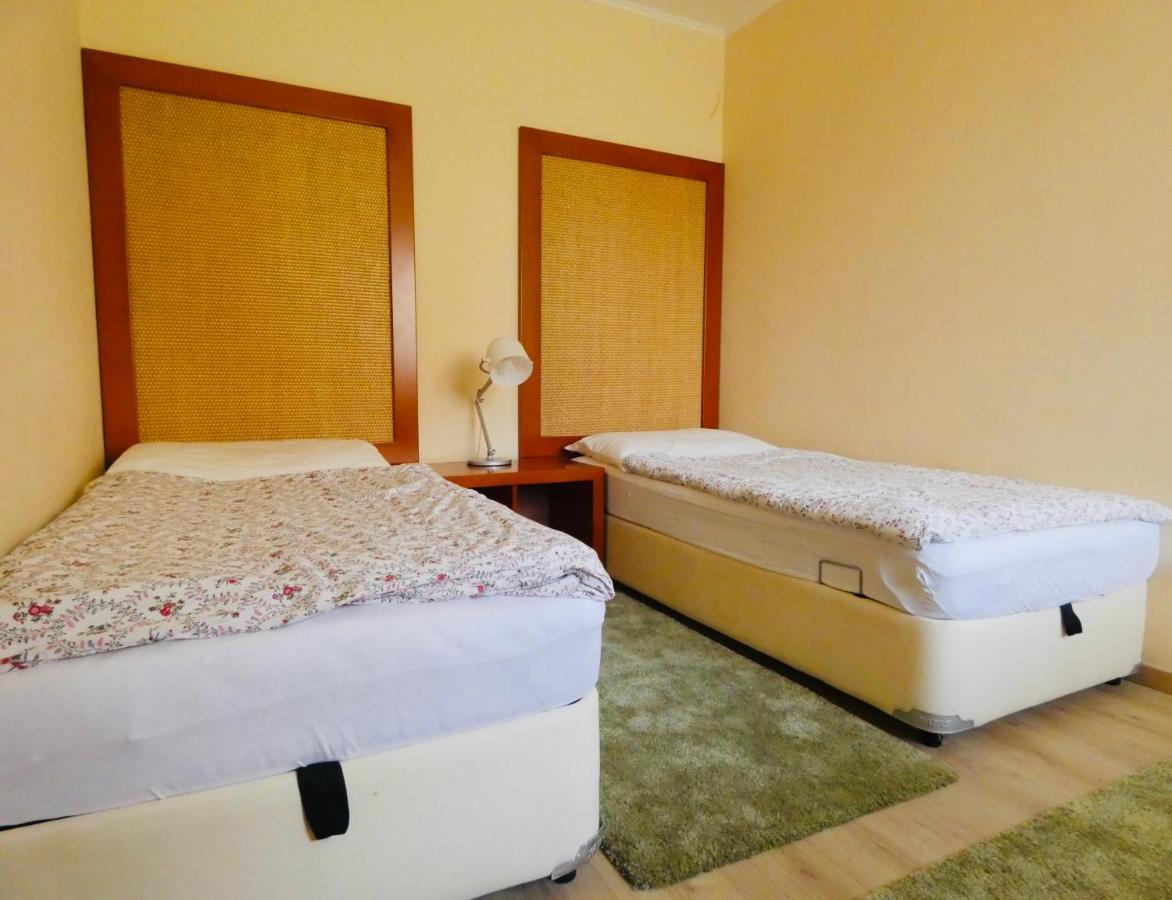 Fortuna Golf Apartman Buk Bagian luar foto